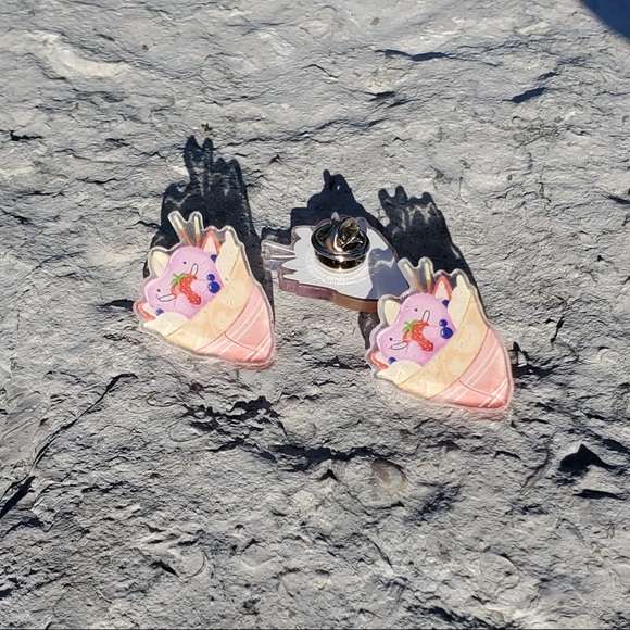 CUSTOM PIN - Picture 1 of 4